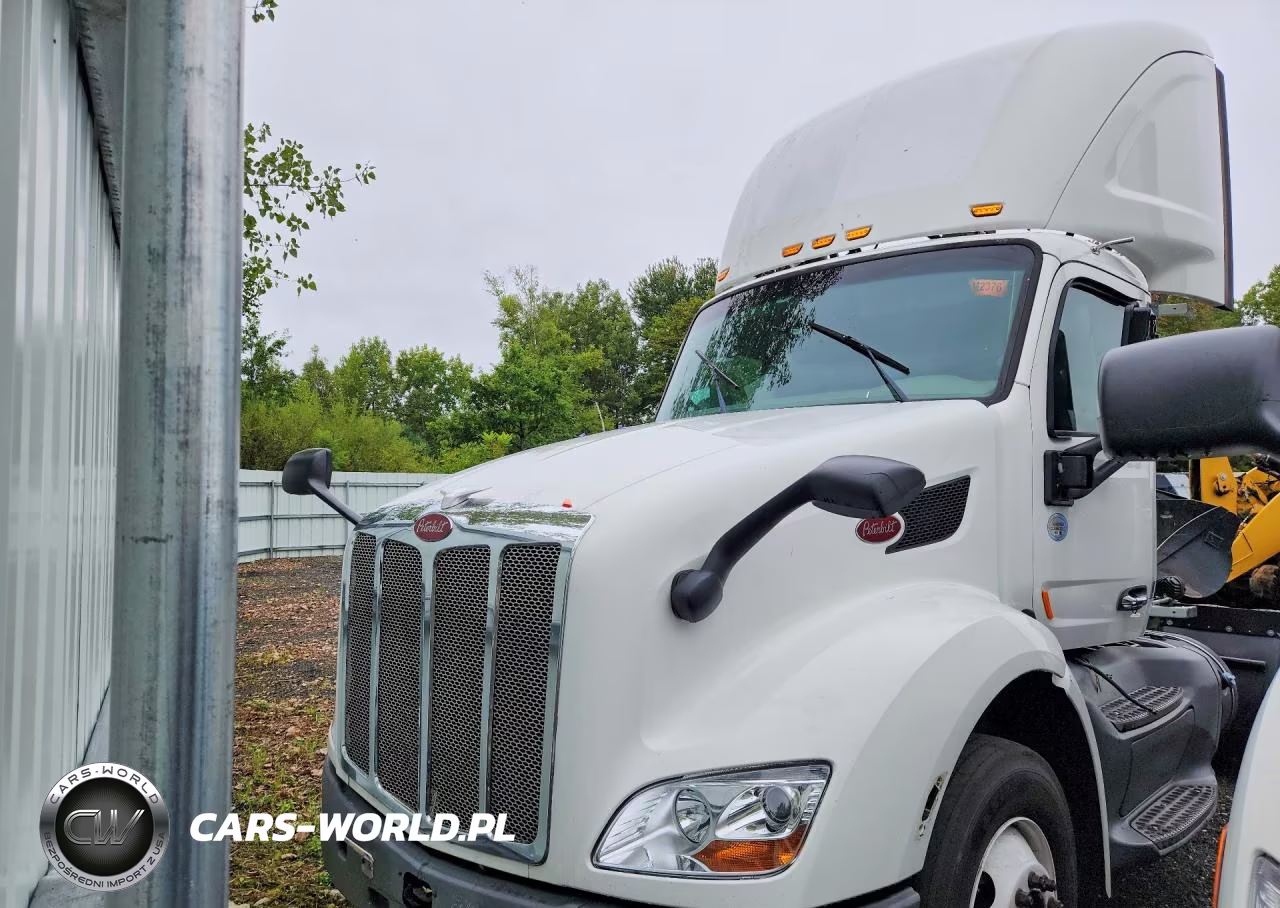 2018 Peterbilt 579 Semi Truck VIN:1XPBA48X6JD477572 - 5