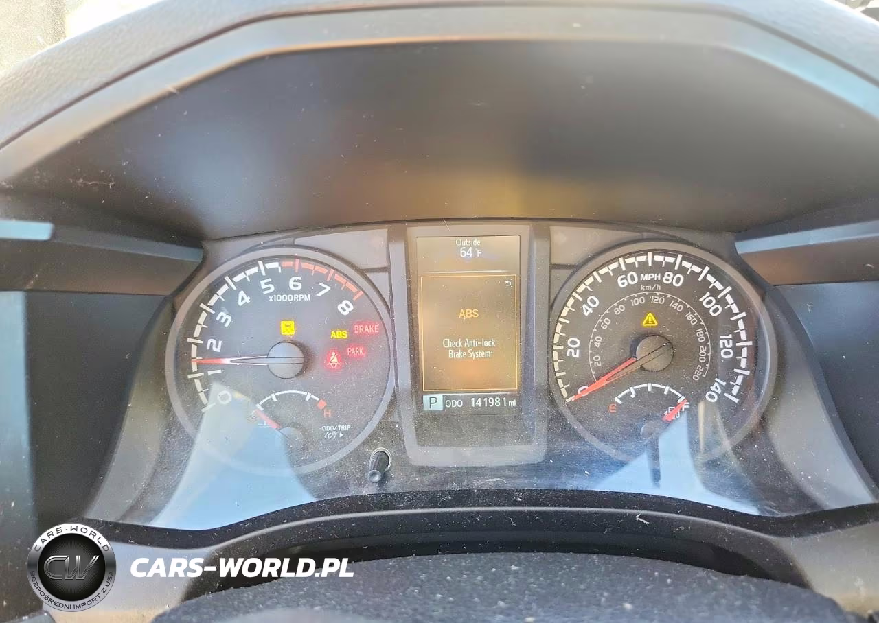 2018 Toyota Tacoma Sr VIN:5TFRX5GN4JX118627 - 9
