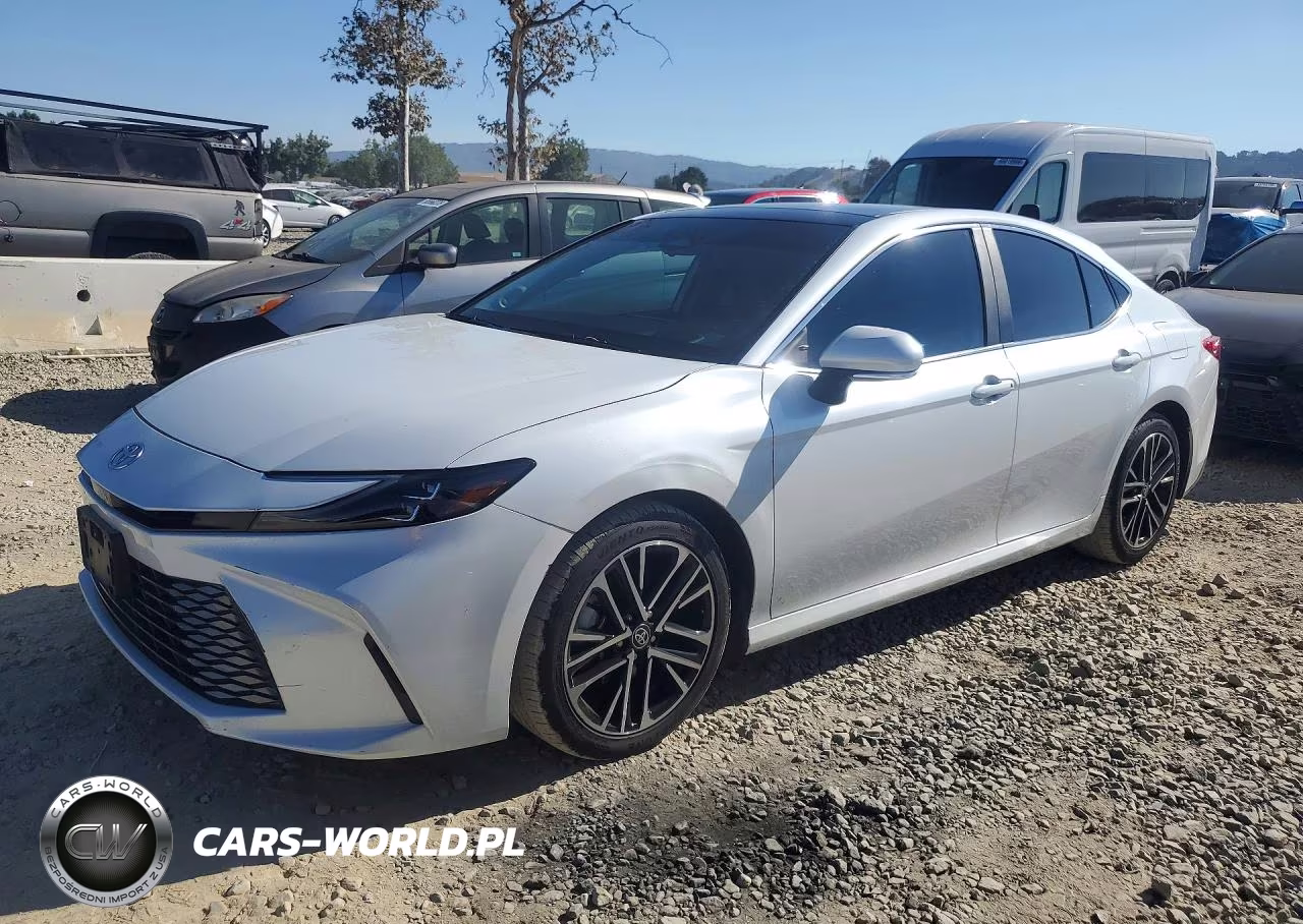 2025 Toyota Camry Xle VIN:4T1DAACKXSU558060 - 1