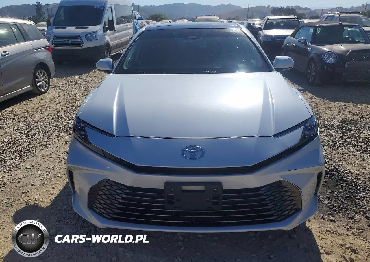 2025 Toyota Camry Xle VIN:4T1DAACKXSU558060 - 5