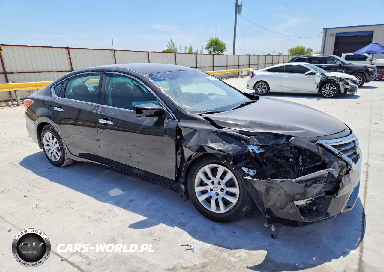 2015 Nissan Altima 2.5 S VIN:1N4AL3AP1FN878319 - 4