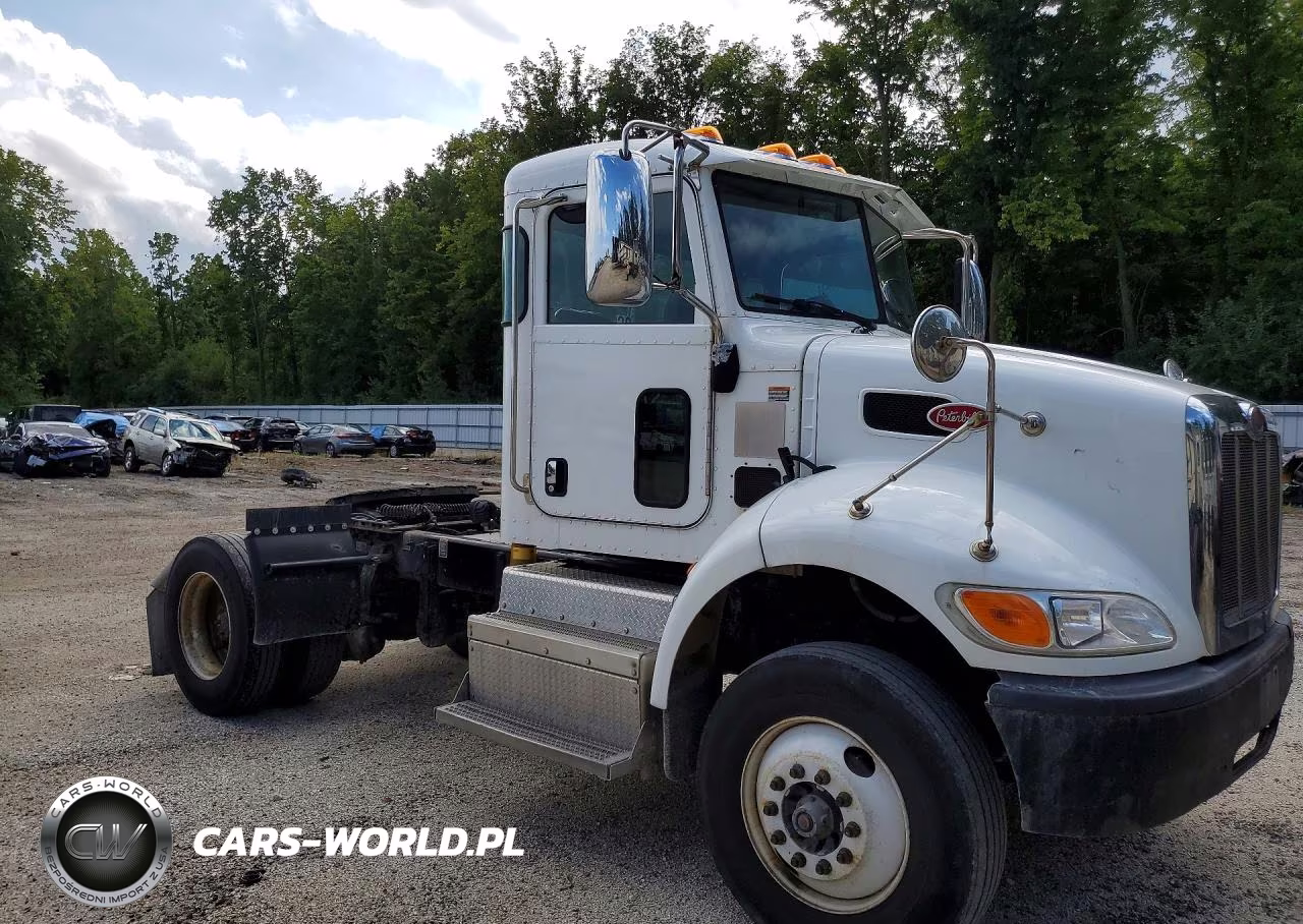 2017 Peterbilt 348 VIN:1XP3AJ8X5HD430658 - 4