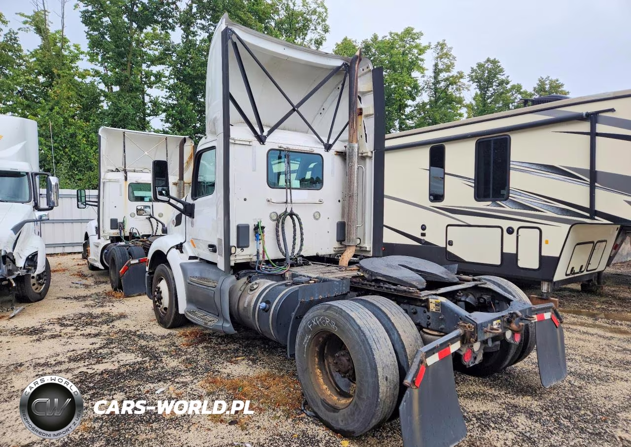 2018 Peterbilt 579 VIN:1XPBA48X5JD478051 - 2