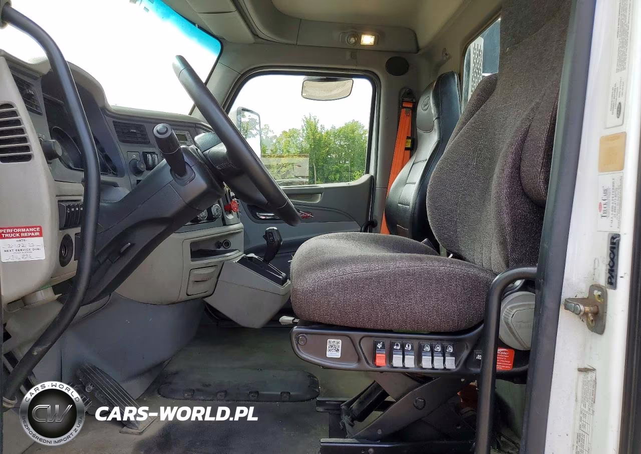 2018 Peterbilt 579 VIN:1XPBA48X5JD478051 - 7