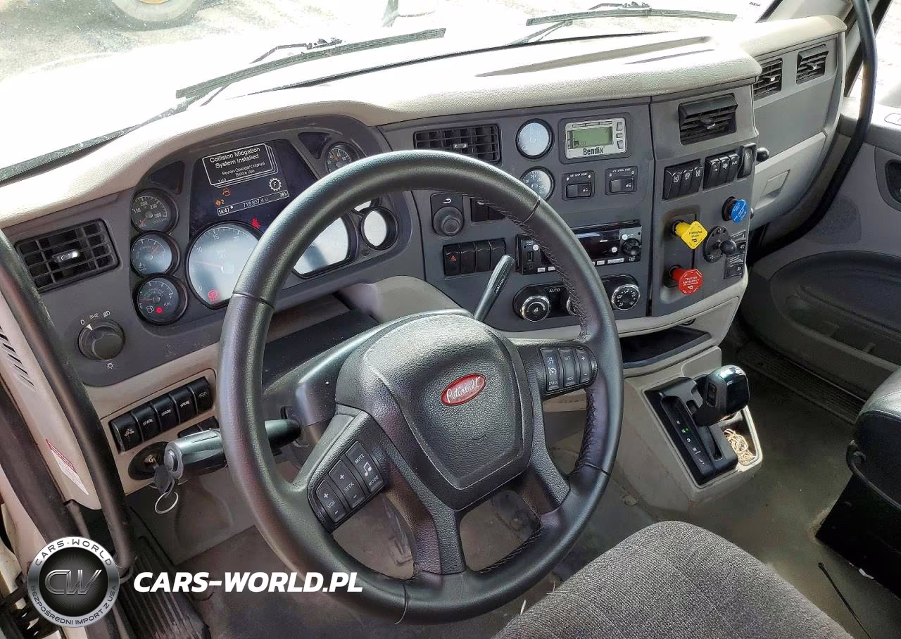 2018 Peterbilt 579 VIN:1XPBA48X5JD478051 - 8