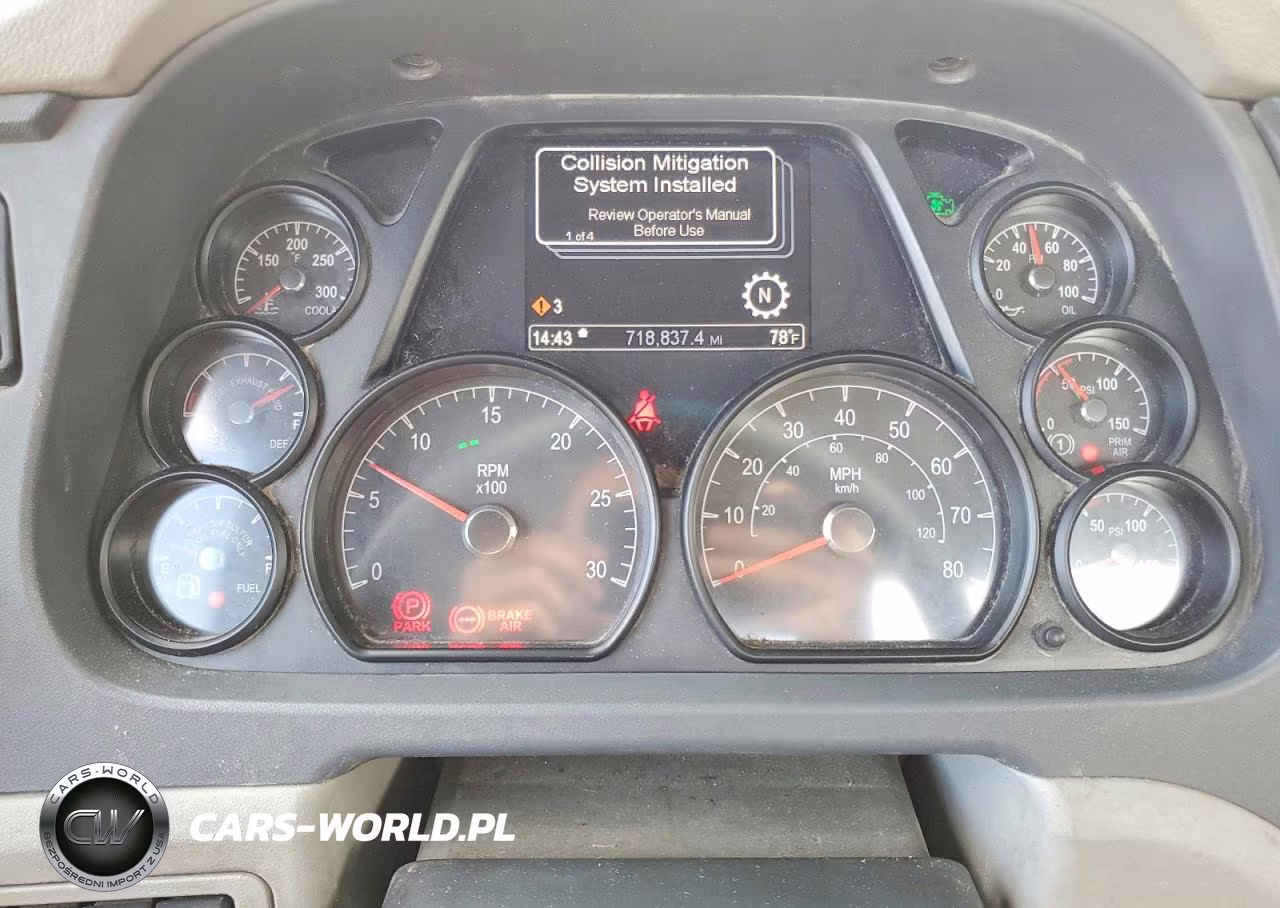 2018 Peterbilt 579 VIN:1XPBA48X5JD478051 - 9