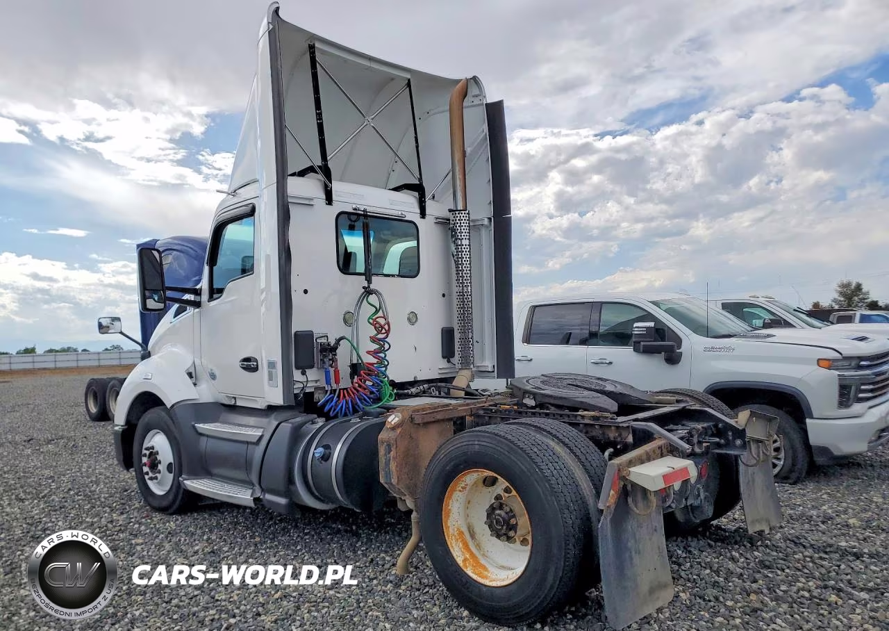 2016 Kenworth T680 Semi Truck VIN:1XKYA48X8GJ496733 - 2
