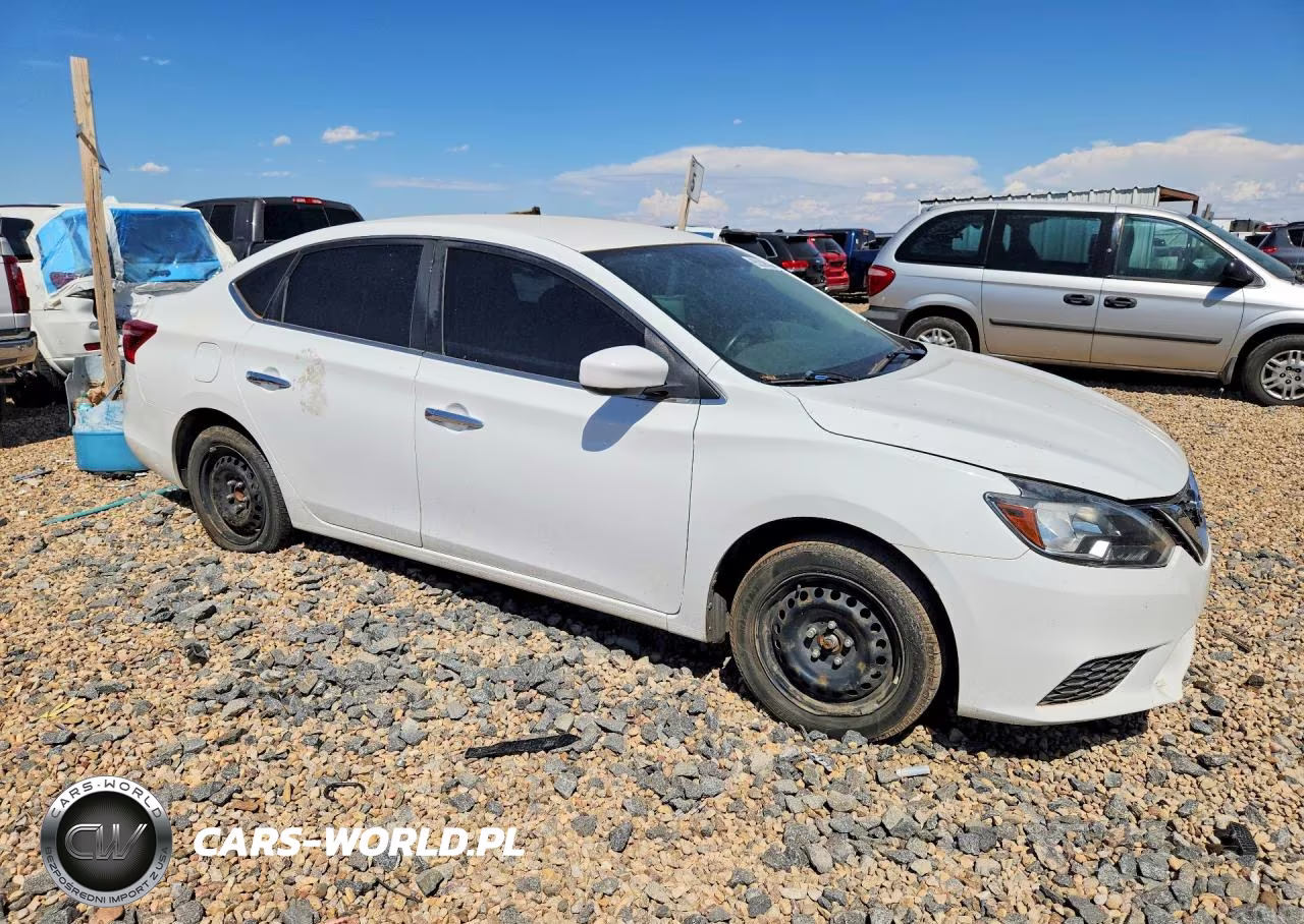 2018 Nissan Sentra S VIN:3N1AB7AP7JY317982 - 4