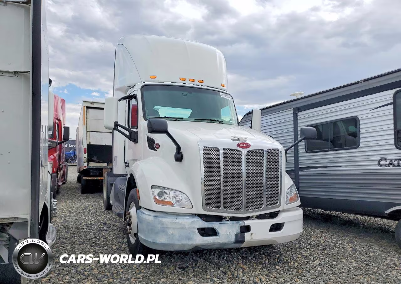 2018 Peterbilt 579 Semi Truck VIN:1XPBA48X8JD478240 - 4