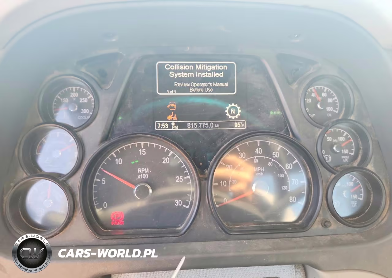 2018 Peterbilt 579 Semi Truck VIN:1XPBA48X8JD478240 - 9