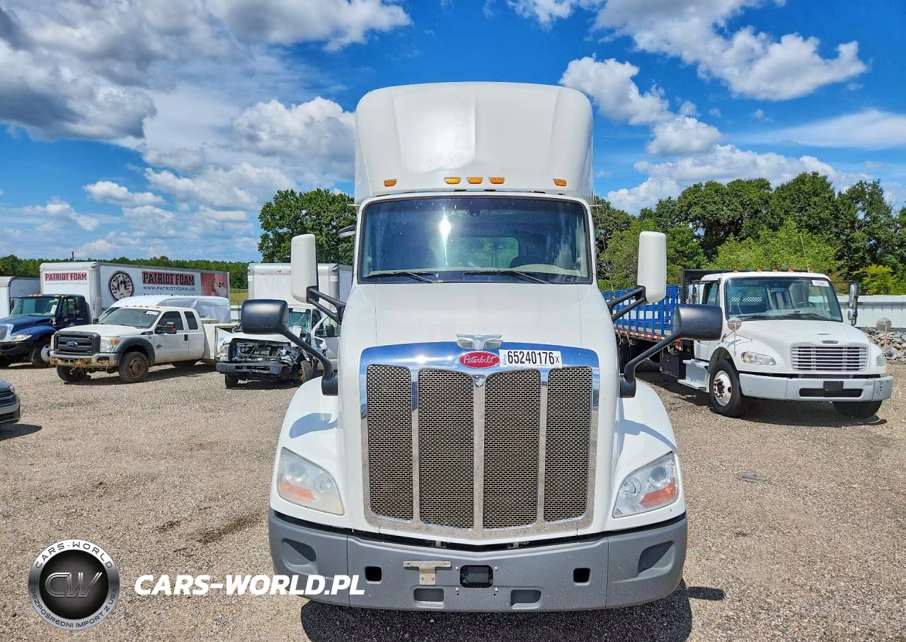 2018 Peterbilt 579 Semi Truck VIN:1XPBA48X0JD477793 - 5
