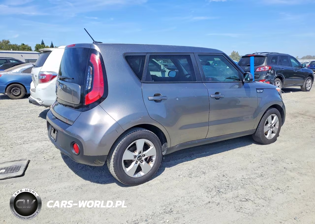 2018 Kia Soul Base VIN:KNDJN2A2XJ7613754 - 3