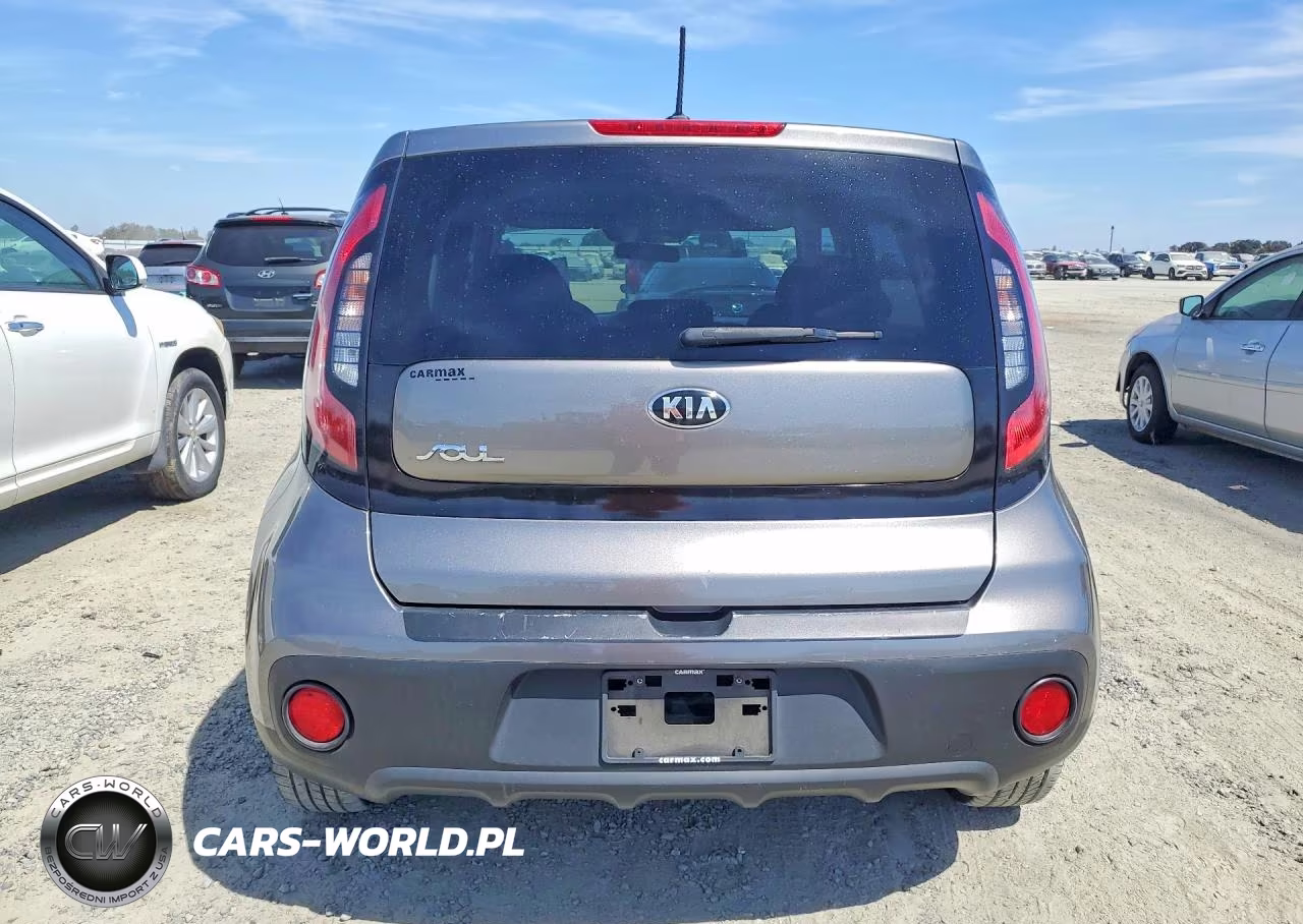 2018 Kia Soul Base VIN:KNDJN2A2XJ7613754 - 6