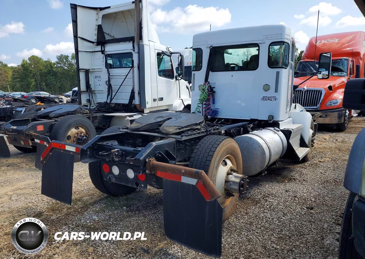 2016 Kenworth Construction T370 VIN:2XKHAJ7X1GM462772 - 3