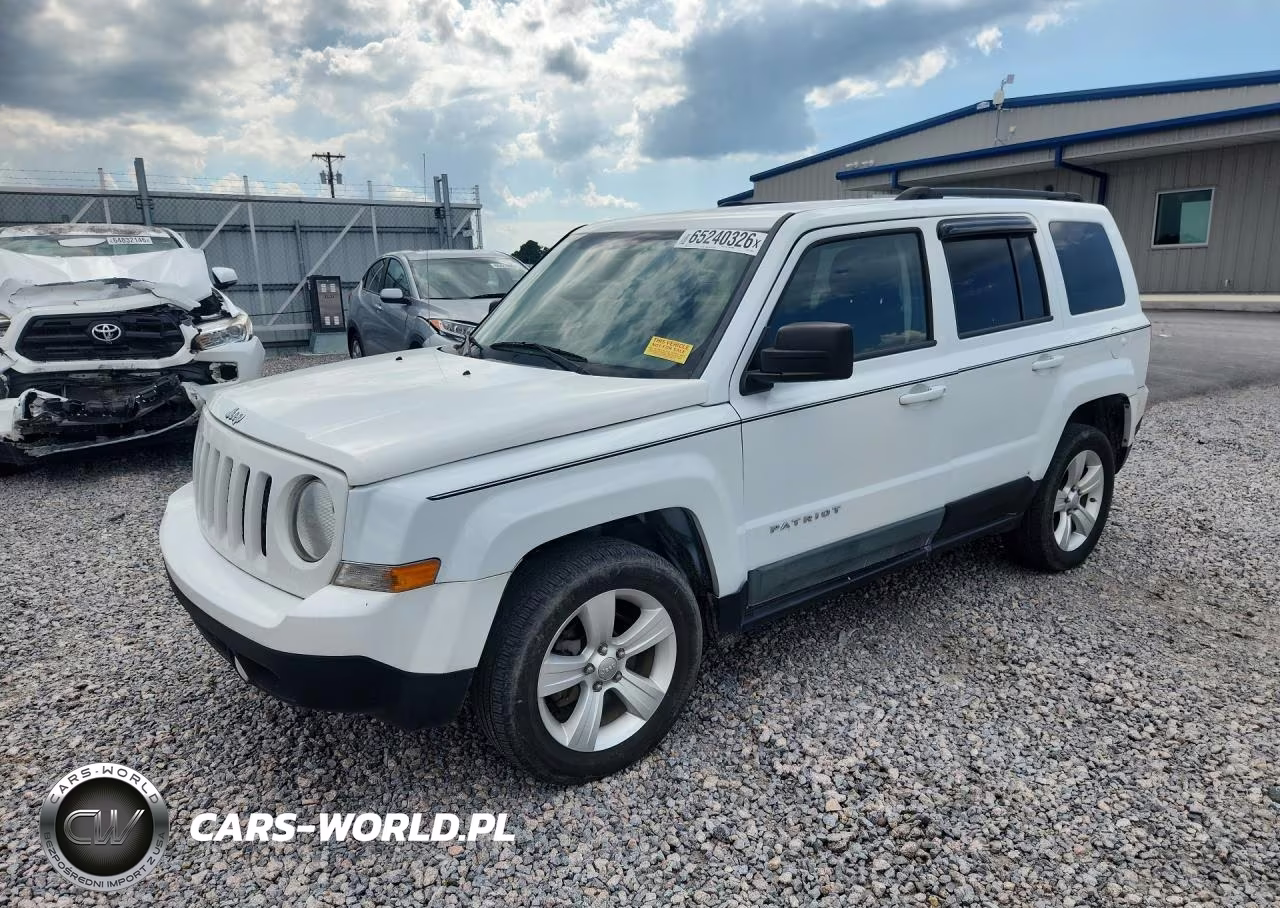 2017 Jeep Patriot Latitude 4X4 – zdjęcie 1 z 13