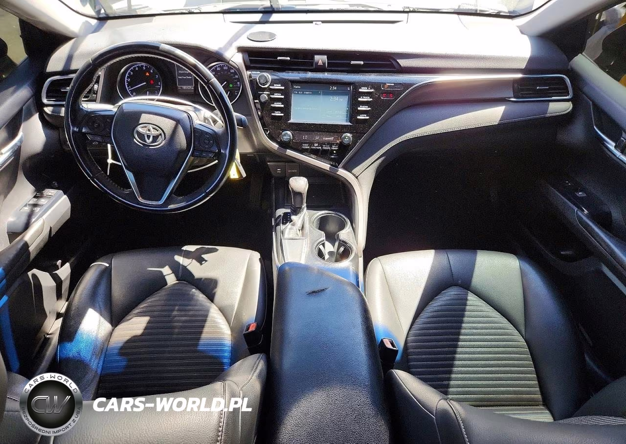 2018 Toyota Camry Se VIN:JTNB11HK5J3069859 - 8