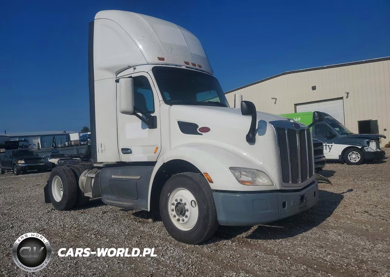 2018 Peterbilt 579 Semi Truck VIN:1XPBA48XXJD446471 - 4