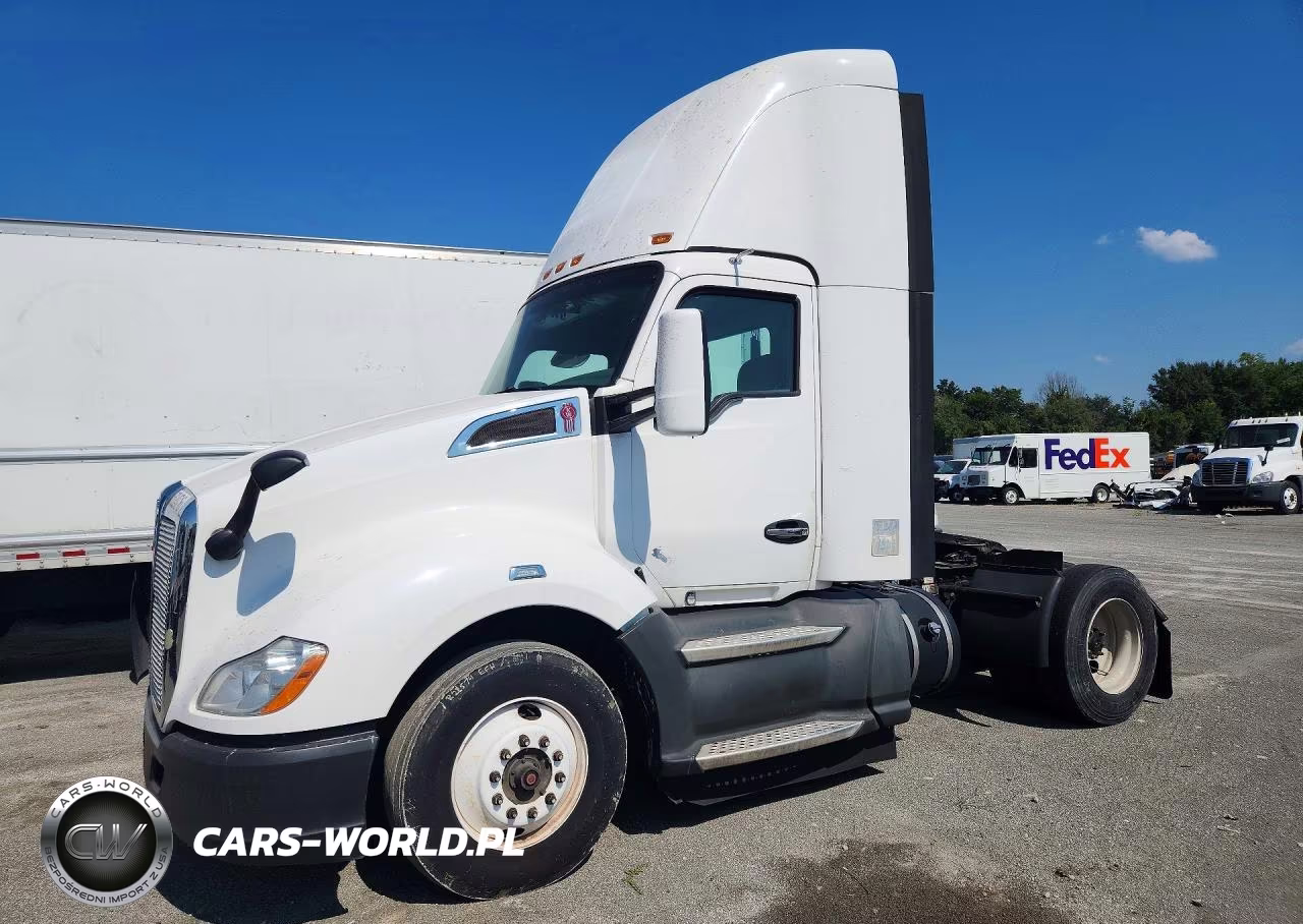 2019 Kenworth T680 Semi Truck