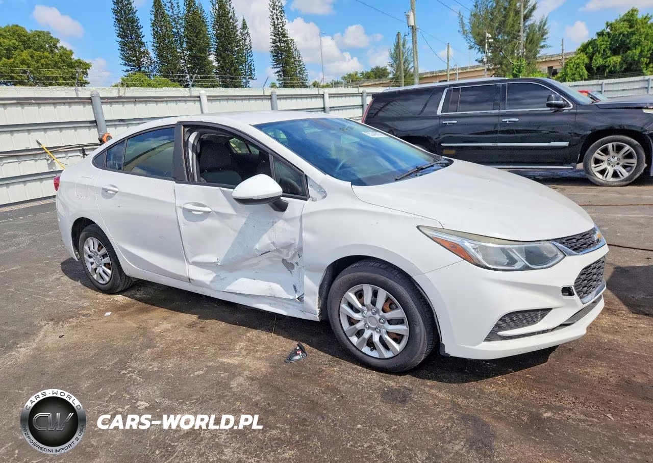 2018 Chevrolet Cruze Ls VIN:1G1BC5SM5J7232365 - 4