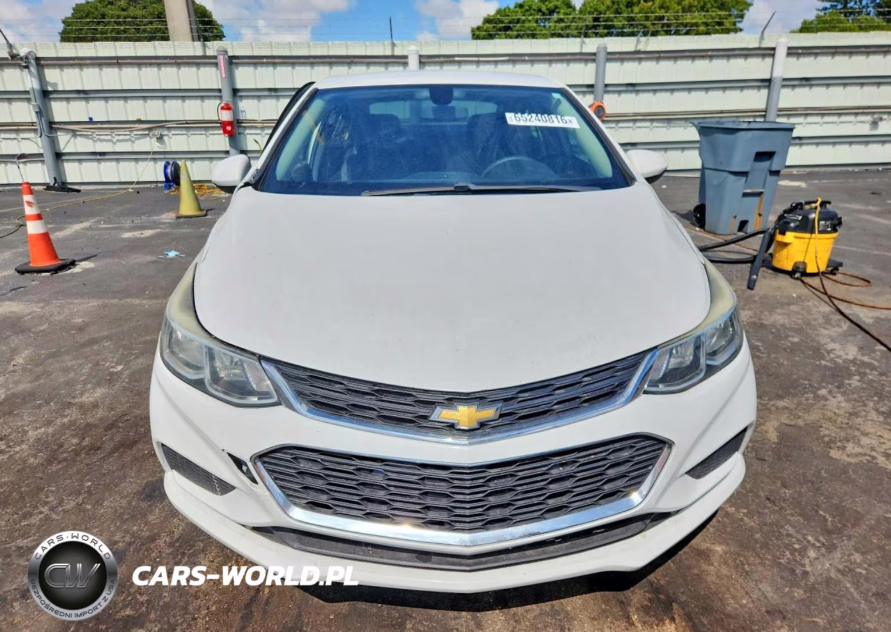 2018 Chevrolet Cruze Ls VIN:1G1BC5SM5J7232365 - 5