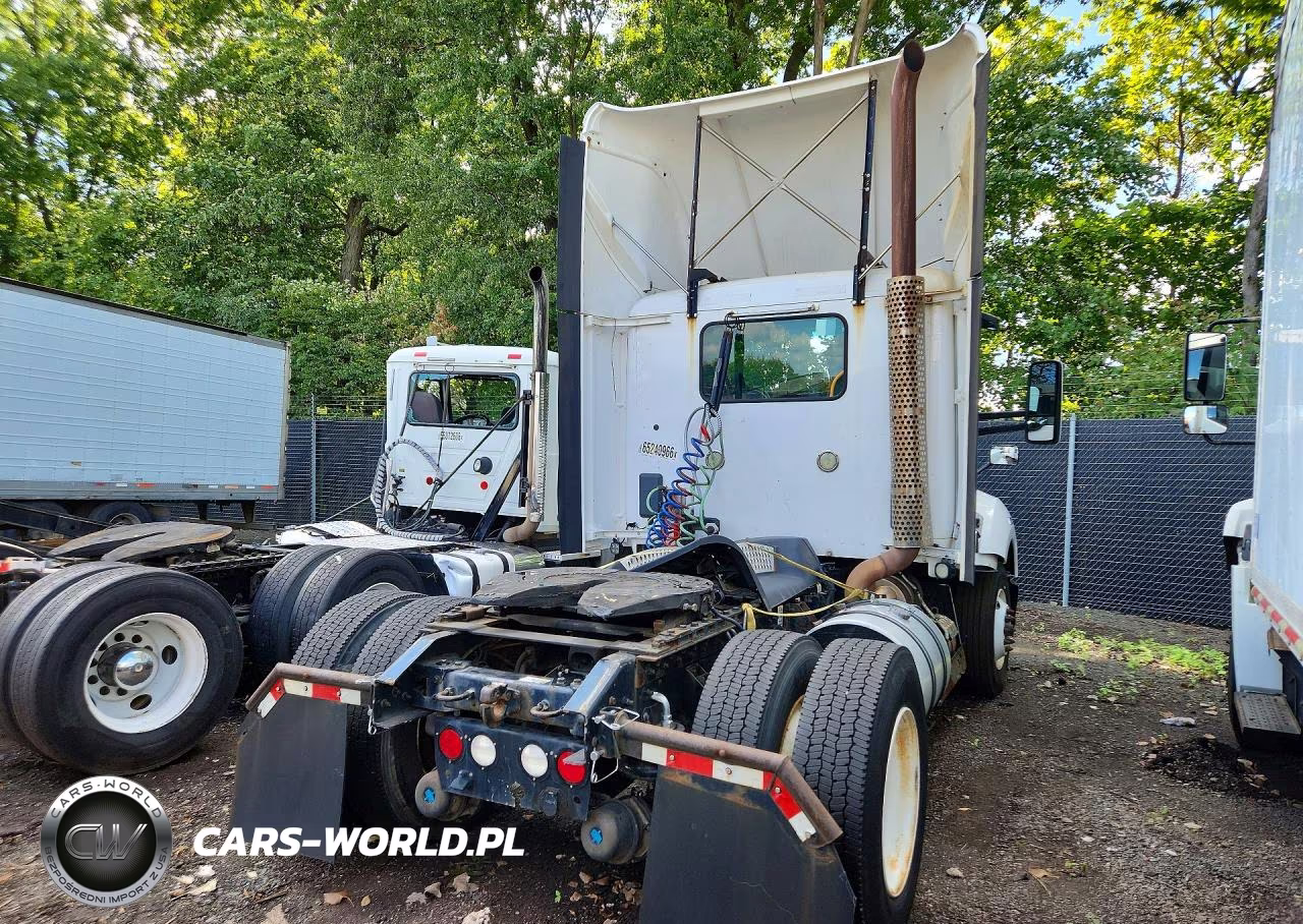 2016 Kenworth T680 Semi Truck VIN:1XKYA48X7GJ496724 - 3