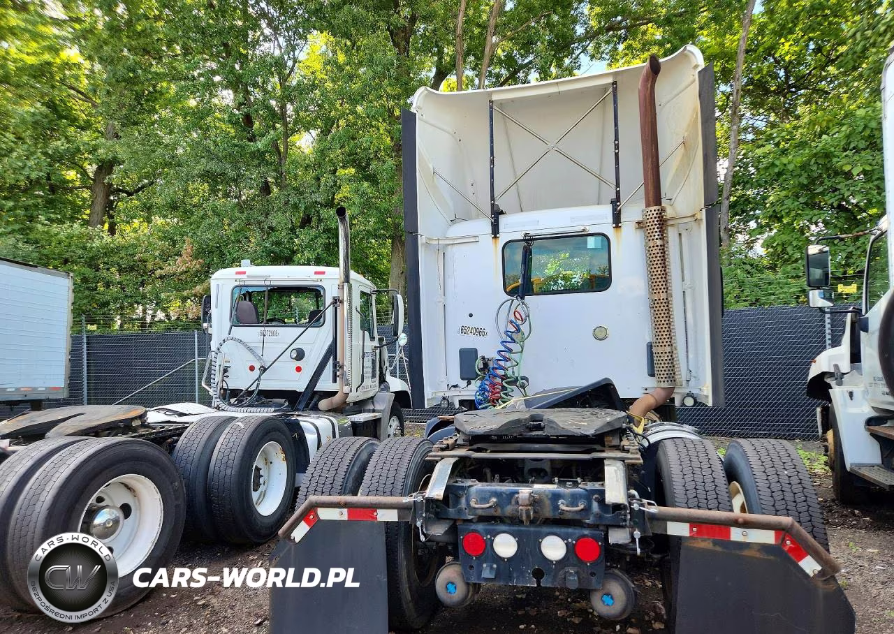 2016 Kenworth T680 Semi Truck VIN:1XKYA48X7GJ496724 - 6