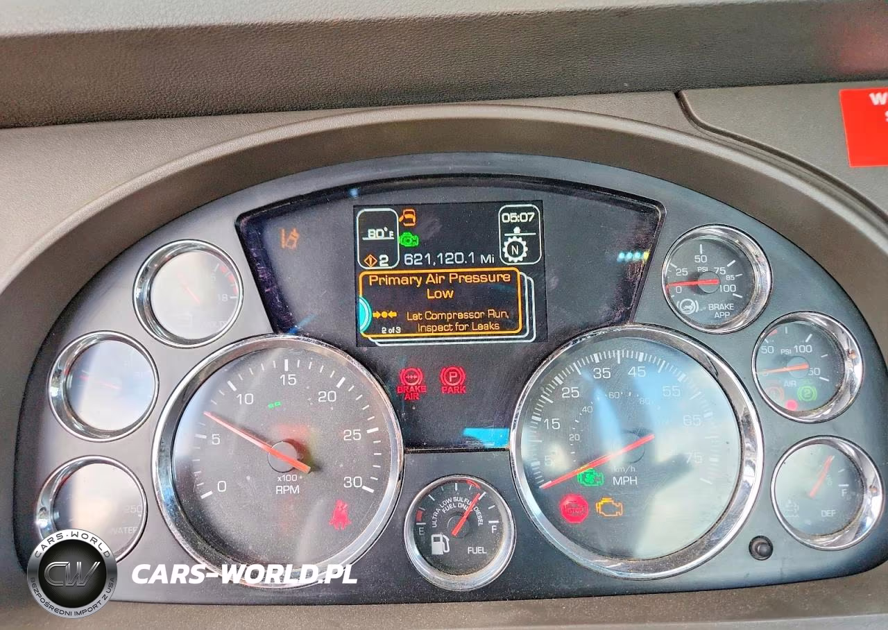 2016 Kenworth T680 Semi Truck VIN:1XKYA48X7GJ496724 - 9