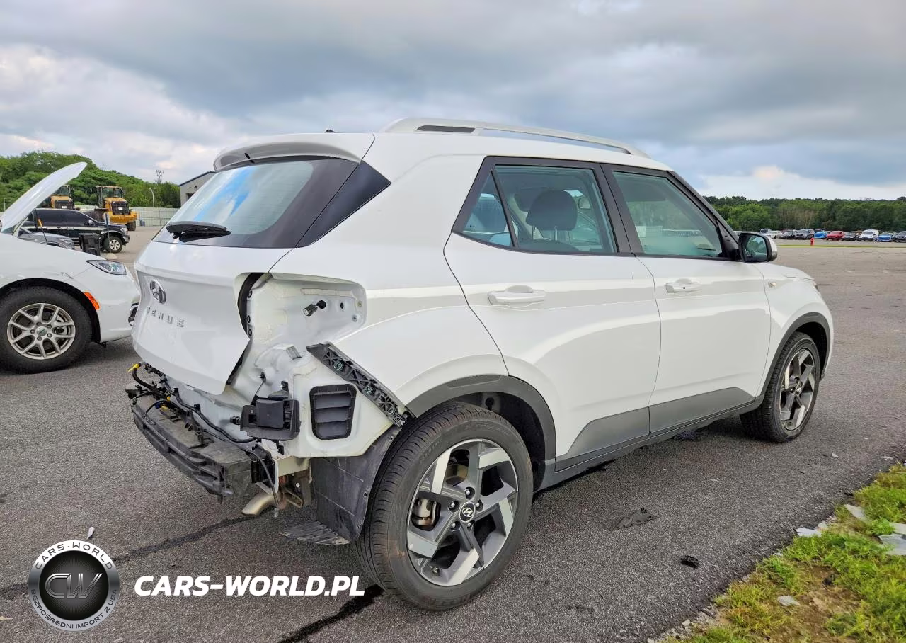 2026 Hyundai Venue Sel VIN:KMHRC8A37TU424175 - 3