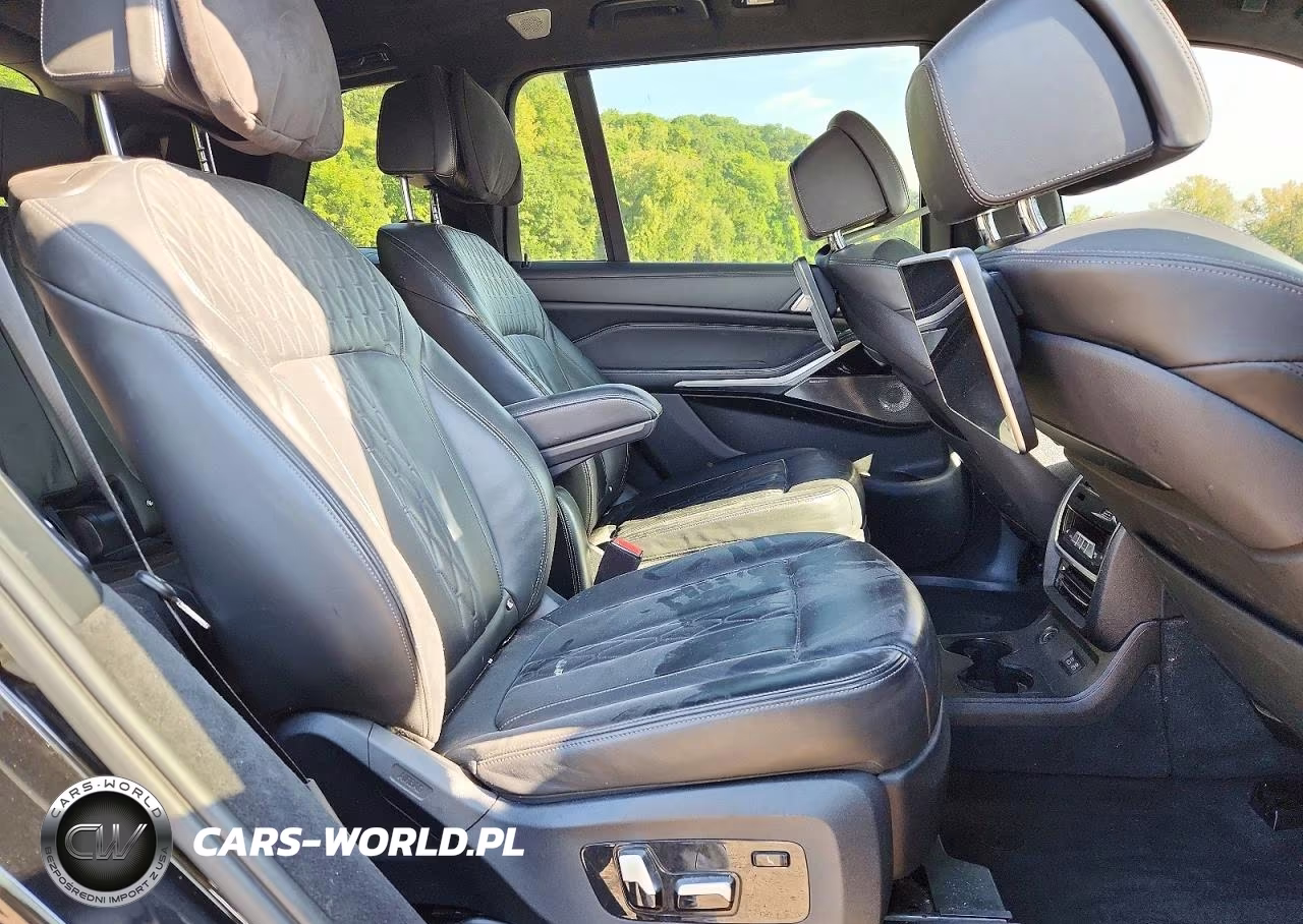 2019 BMW X7 xDrive50I VIN:5UXCX4C53KLB39971 - 11