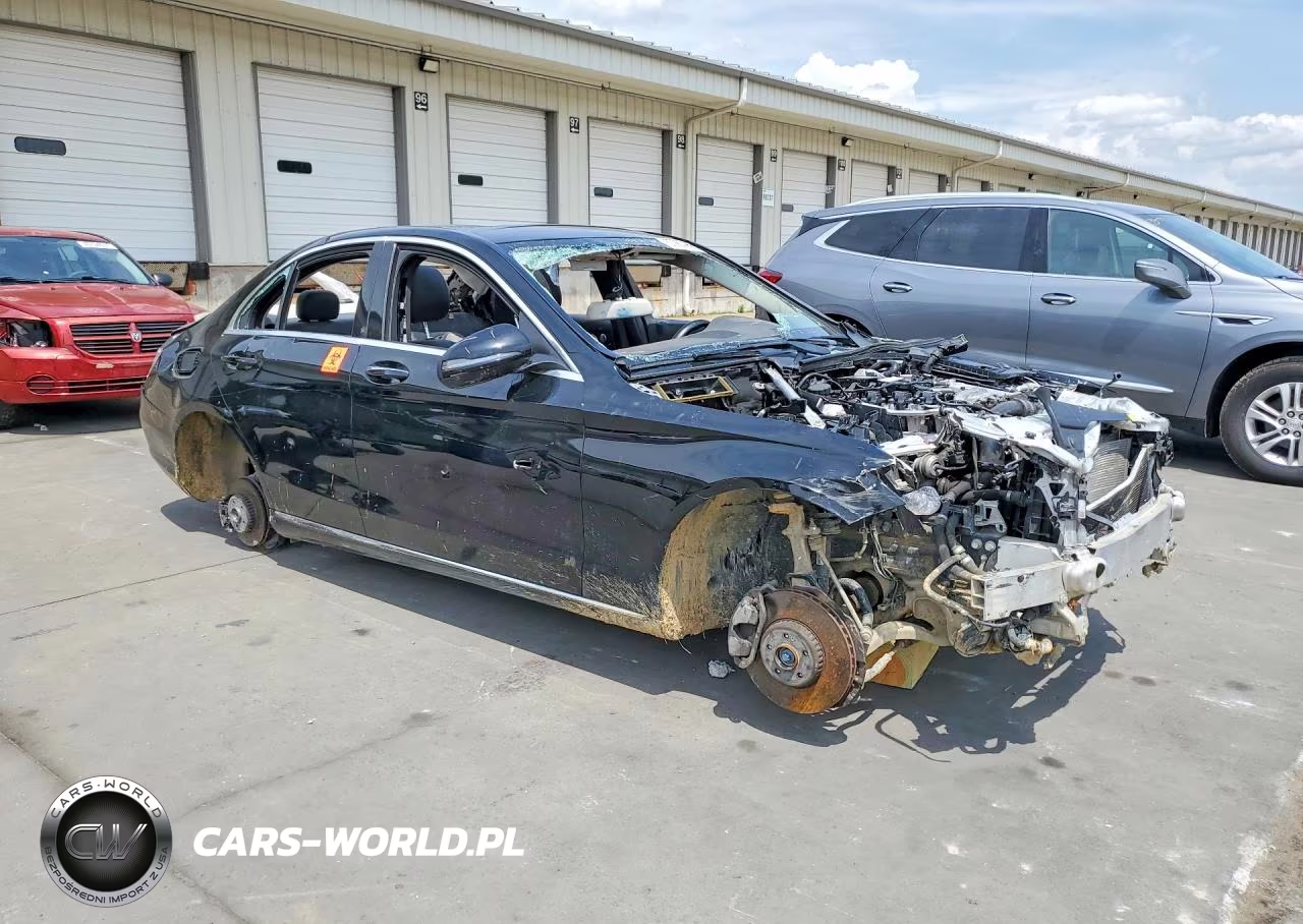 2017 Mercedes-Benz C 300 4Matic VIN:55SWF4KB4HU194459 - 4