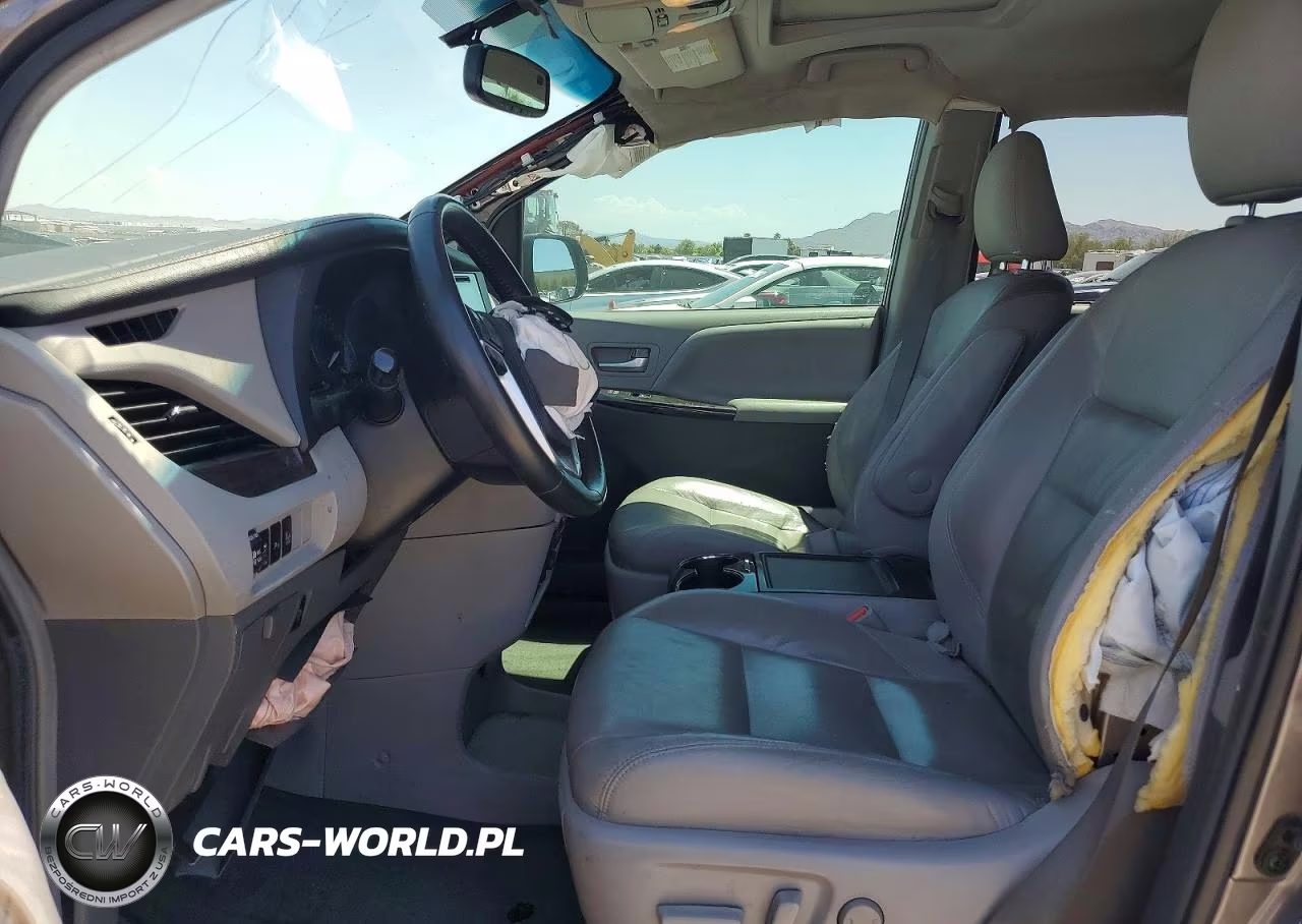 2017 Toyota Sienna Xle 7-Passenger VIN:5TDDZ3DC4HS172019 - 13