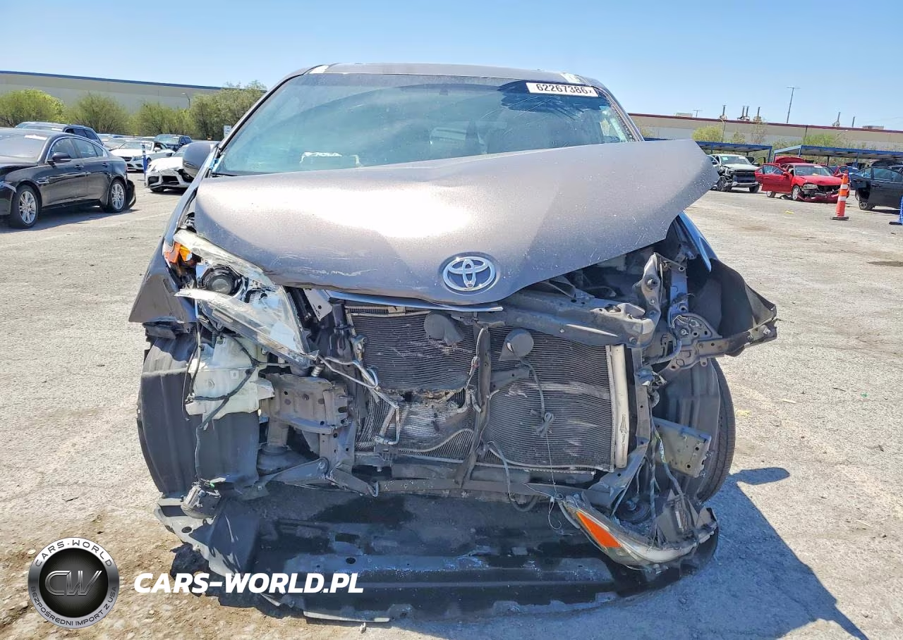 2017 Toyota Sienna Xle 7-Passenger VIN:5TDDZ3DC4HS172019 - 9