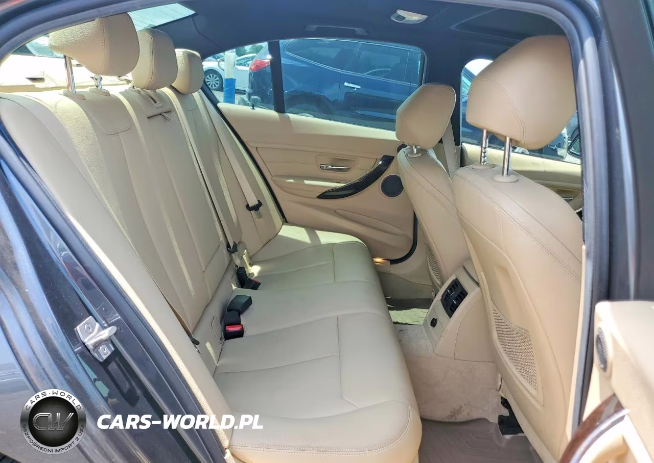 2015 BMW 335 Xi VIN:WBA3B9G5XFNR99412 - 10