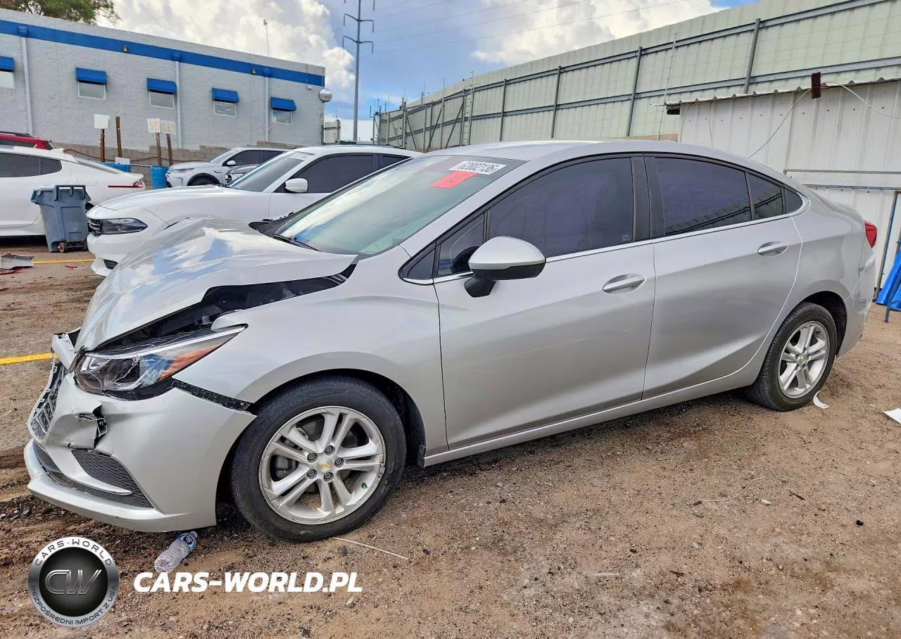 2018 Chevrolet Cruze Lt – zdjęcie 1 z 24