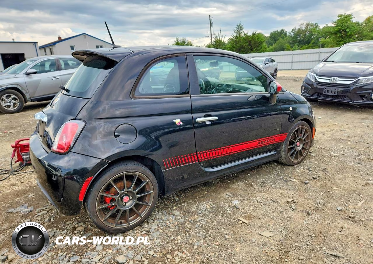 2015 Fiat 500 Abarth VIN:3C3CFFFH7FT500149 - 3