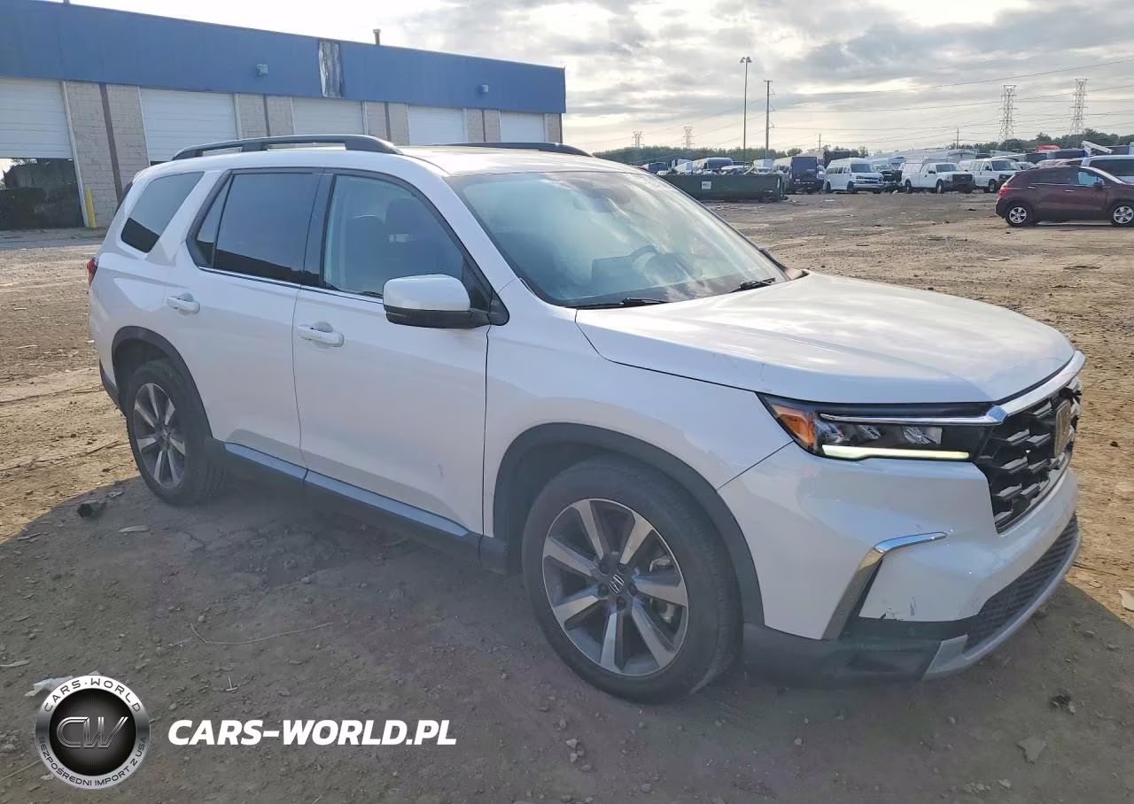 2024 Honda Pilot Touring VIN:5FNYG1H7XRB023872 - 4