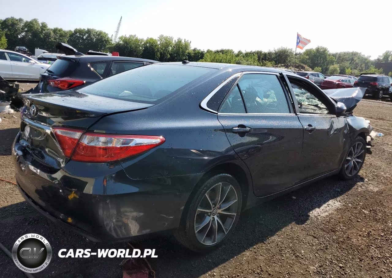 2017 Toyota Camry Le VIN:4T1BF1FK5HU625256 - 3