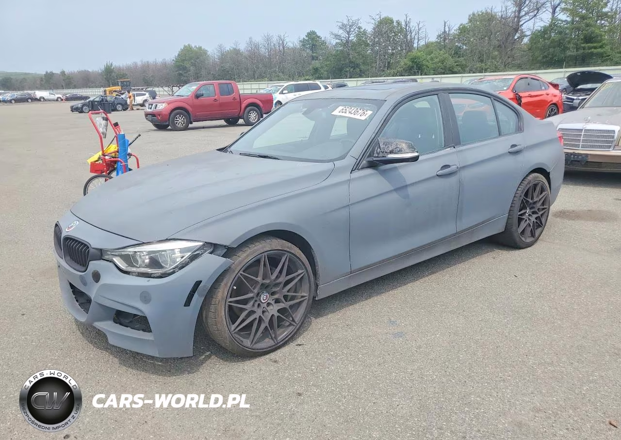 2018 BMW 330I xDrive – zdjęcie 1 z 12