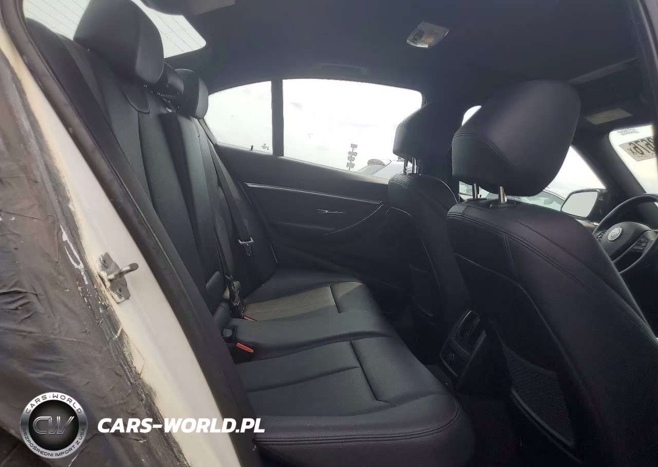 2018 BMW 330I xDrive VIN:WBA8D9C53JA607876 - 10