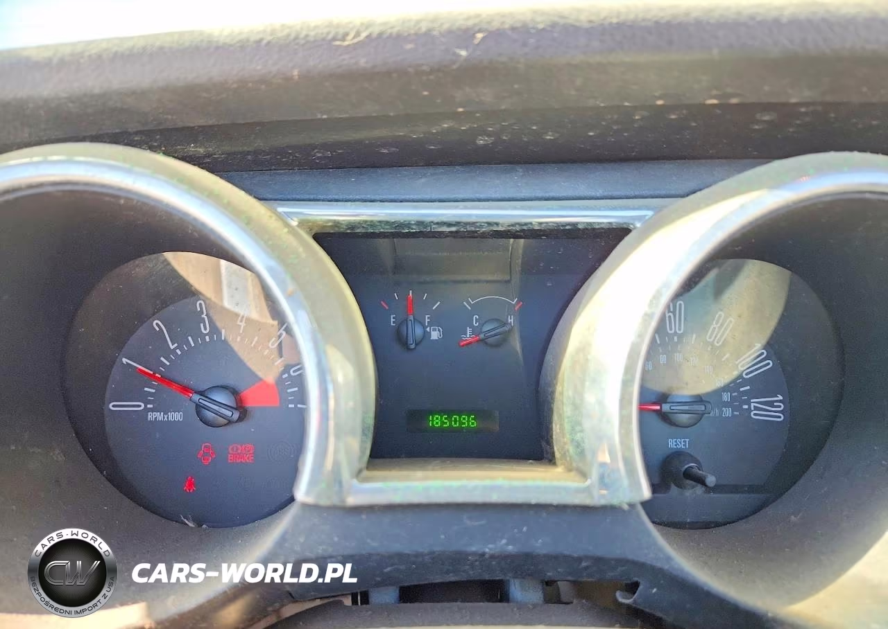 2005 Ford Mustang VIN:1ZVFT84N355207382 - 9