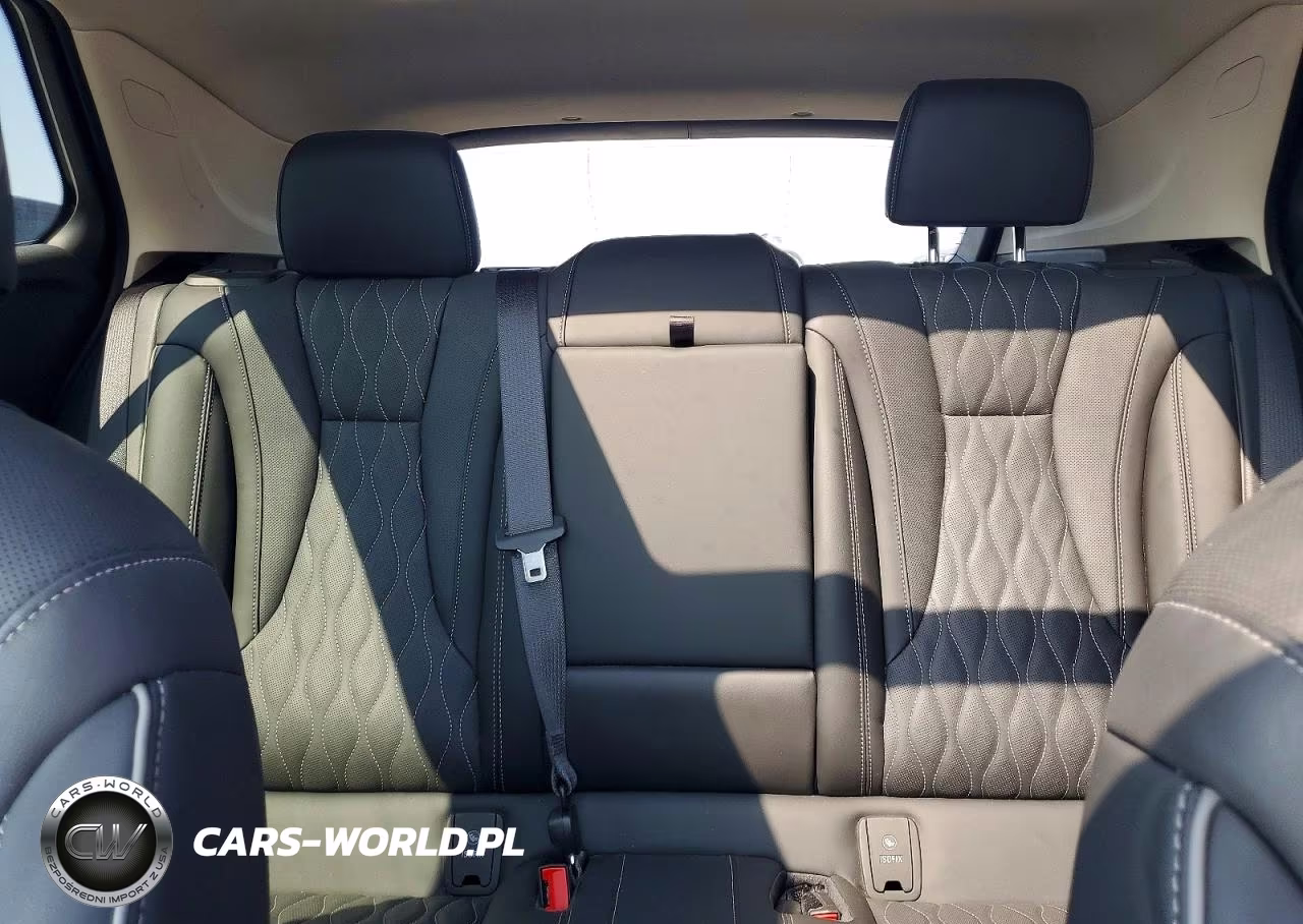 2022 Buick Envision Avenir VIN:LRBFZRR42ND062881 - 10