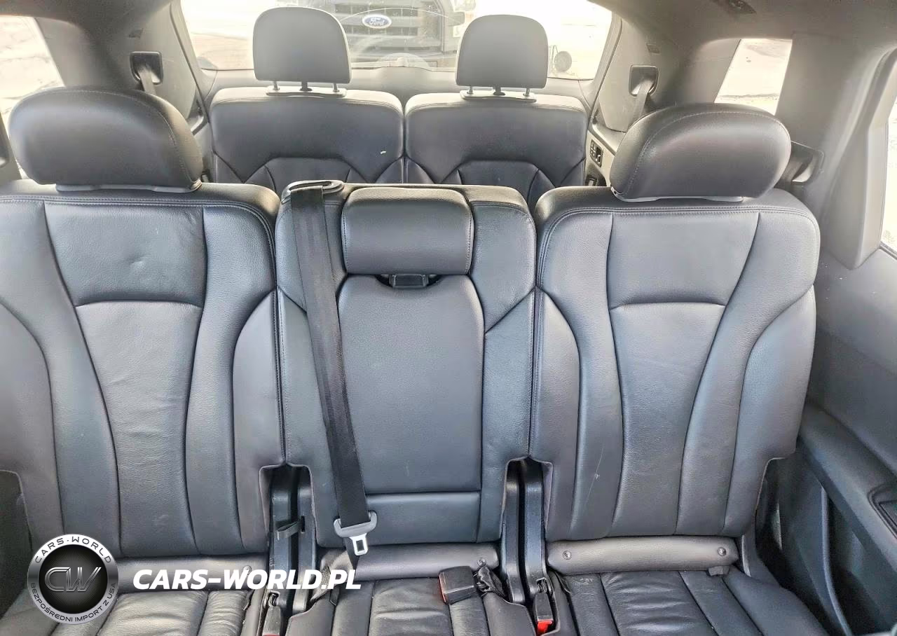 2017 Audi Q7 Premium Plus VIN:WA1LAAF76HD037332 - 10