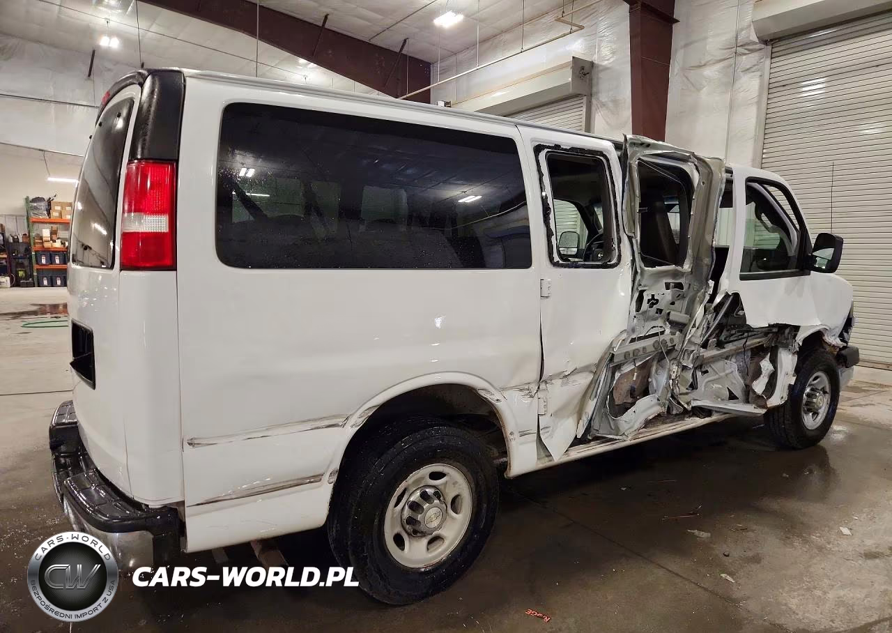 2017 Chevrolet Express G2500 Lt VIN:1GAWGFFF7H1188146 - 3