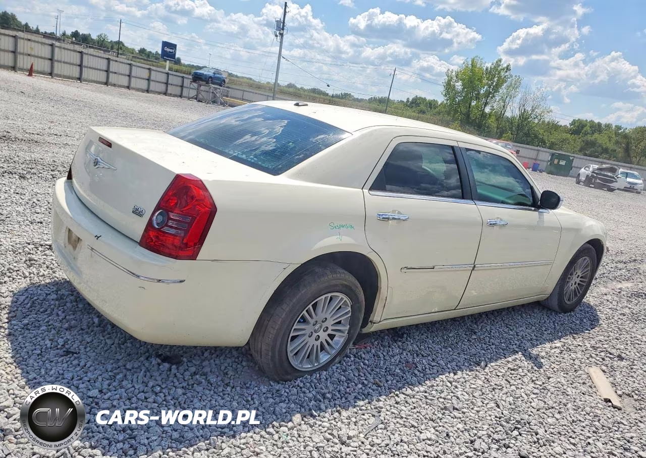 2010 Chrysler 300 Touring VIN:2C3CA5CVXAH307059 - 3