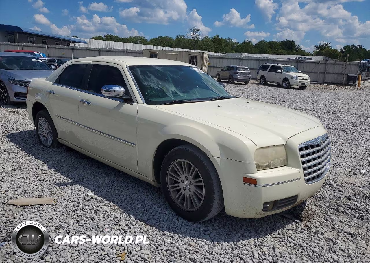 2010 Chrysler 300 Touring VIN:2C3CA5CVXAH307059 - 4