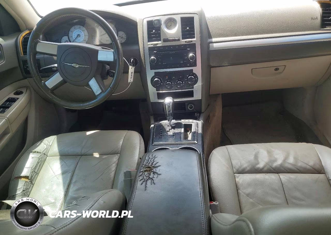 2010 Chrysler 300 Touring VIN:2C3CA5CVXAH307059 - 8