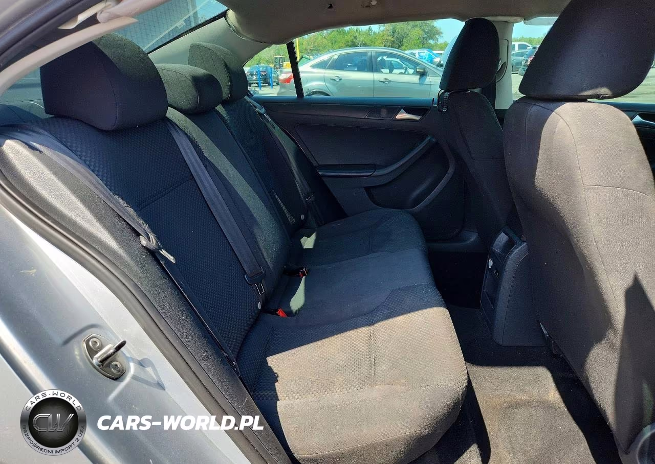 2014 Volkswagen Jetta Base VIN:3VW2K7AJ8EM234584 - 10