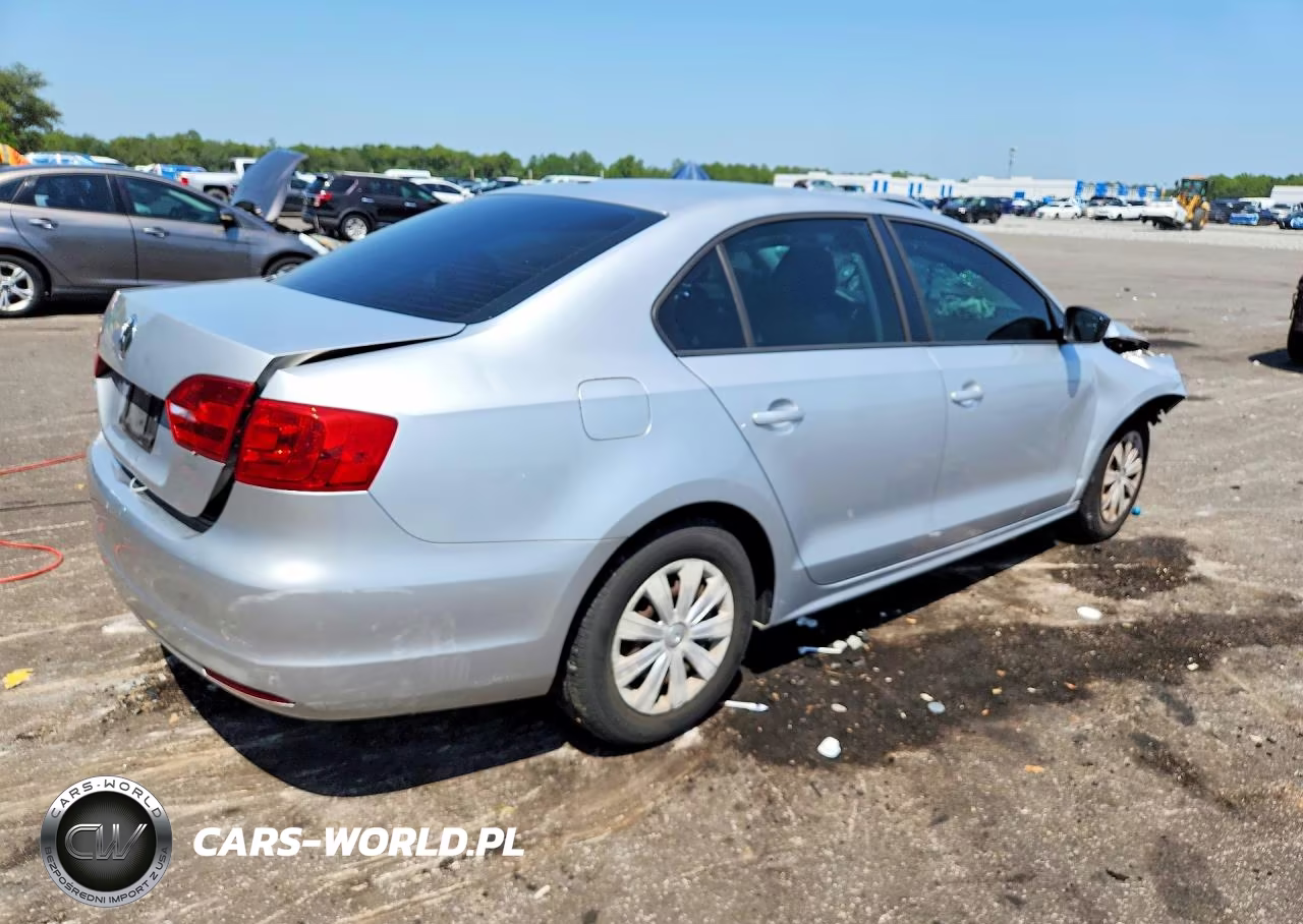 2014 Volkswagen Jetta Base VIN:3VW2K7AJ8EM234584 - 3