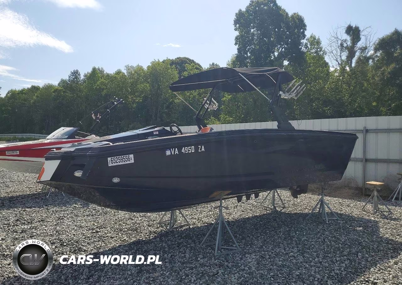 2010 Axis A22 Boat VIN:WTXX1055C717 - 2
