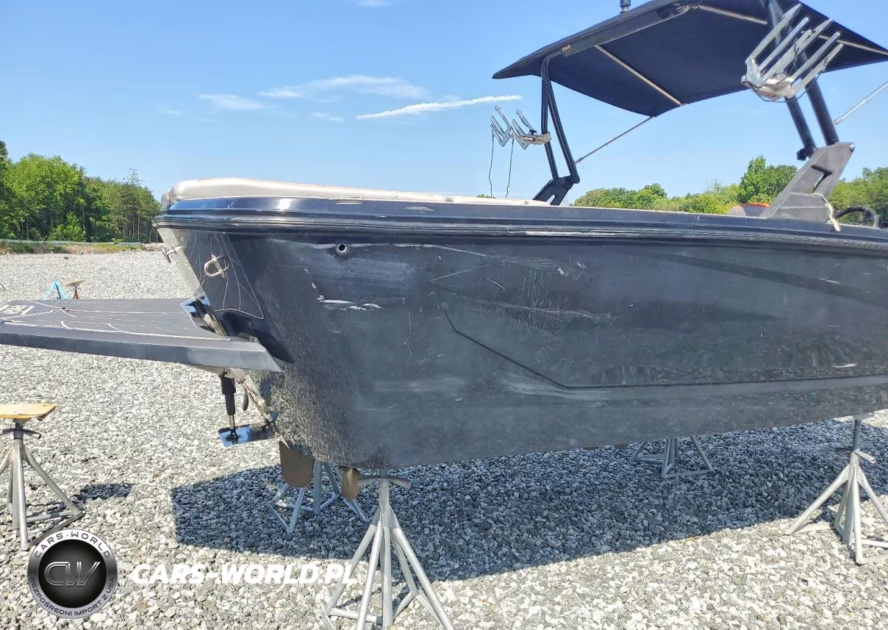 2010 Axis A22 Boat VIN:WTXX1055C717 - 9